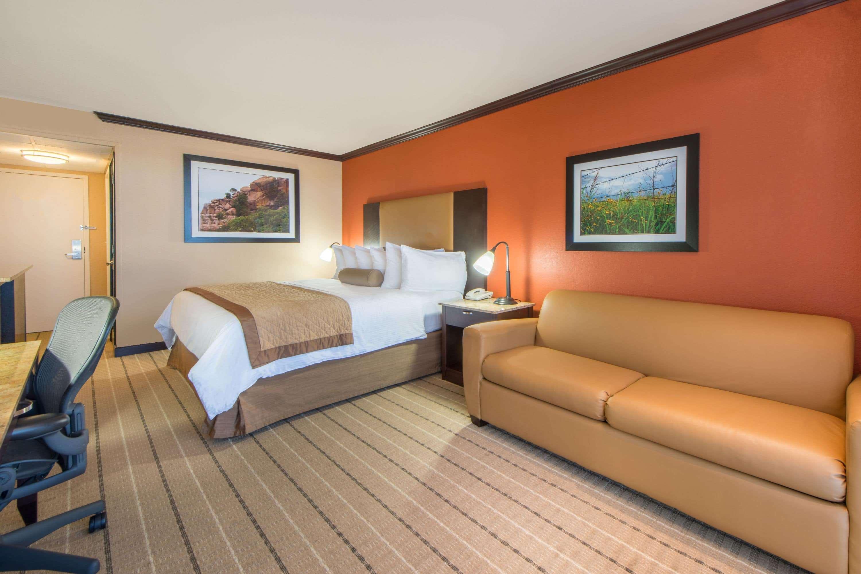 Wyndham Garden Oklahoma City Resort & Conference Hotel Near Airport, Fairgrounds Paycom & I40 Exteriör bild