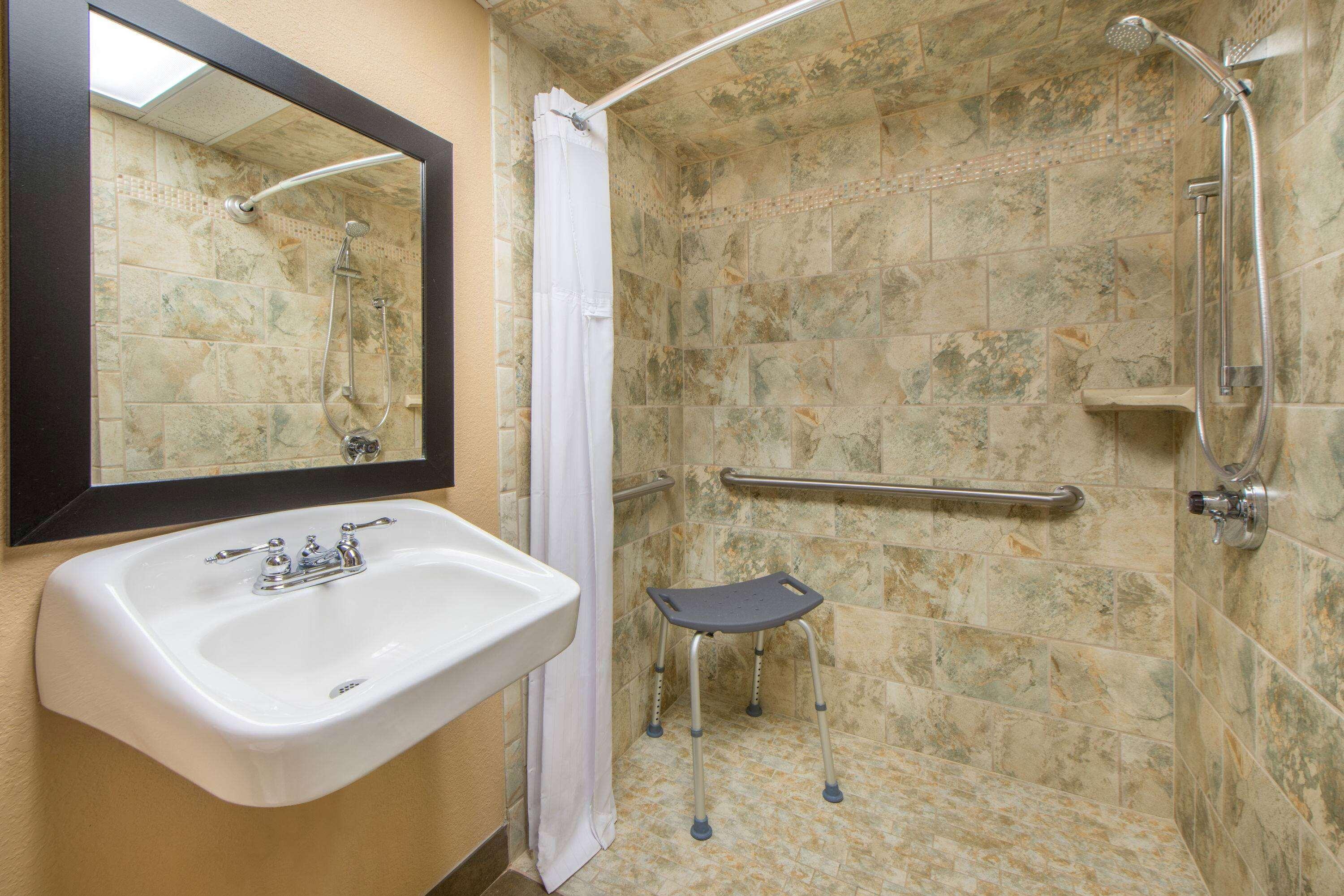 Wyndham Garden Oklahoma City Resort & Conference Hotel Near Airport, Fairgrounds Paycom & I40 Exteriör bild
