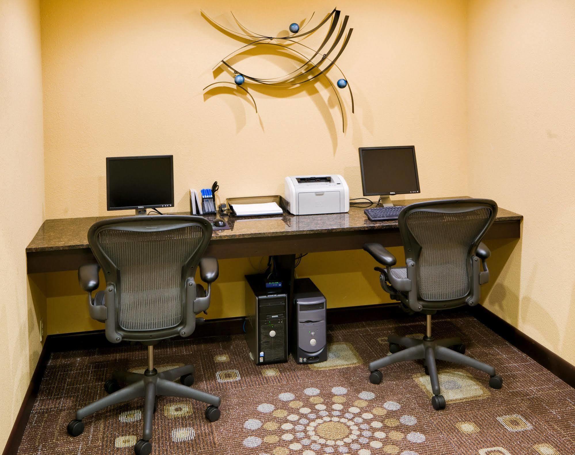 Wyndham Garden Oklahoma City Resort & Conference Hotel Near Airport, Fairgrounds Paycom & I40 Exteriör bild